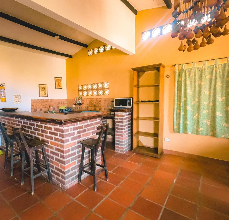 Hostal La Casa De Felipe Таганга Экстерьер фото