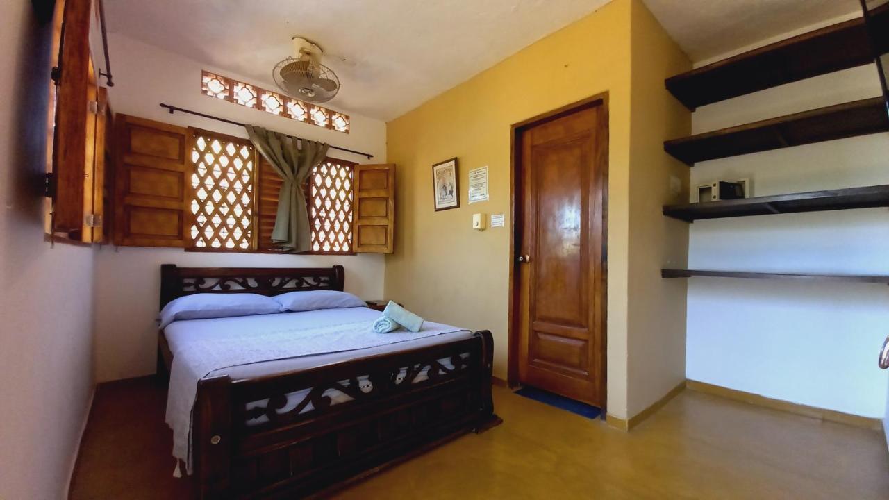 Hostal La Casa De Felipe Таганга Экстерьер фото