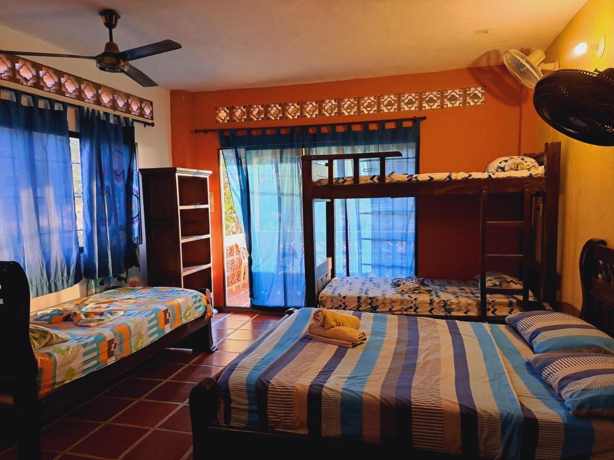 Hostal La Casa De Felipe Таганга Экстерьер фото