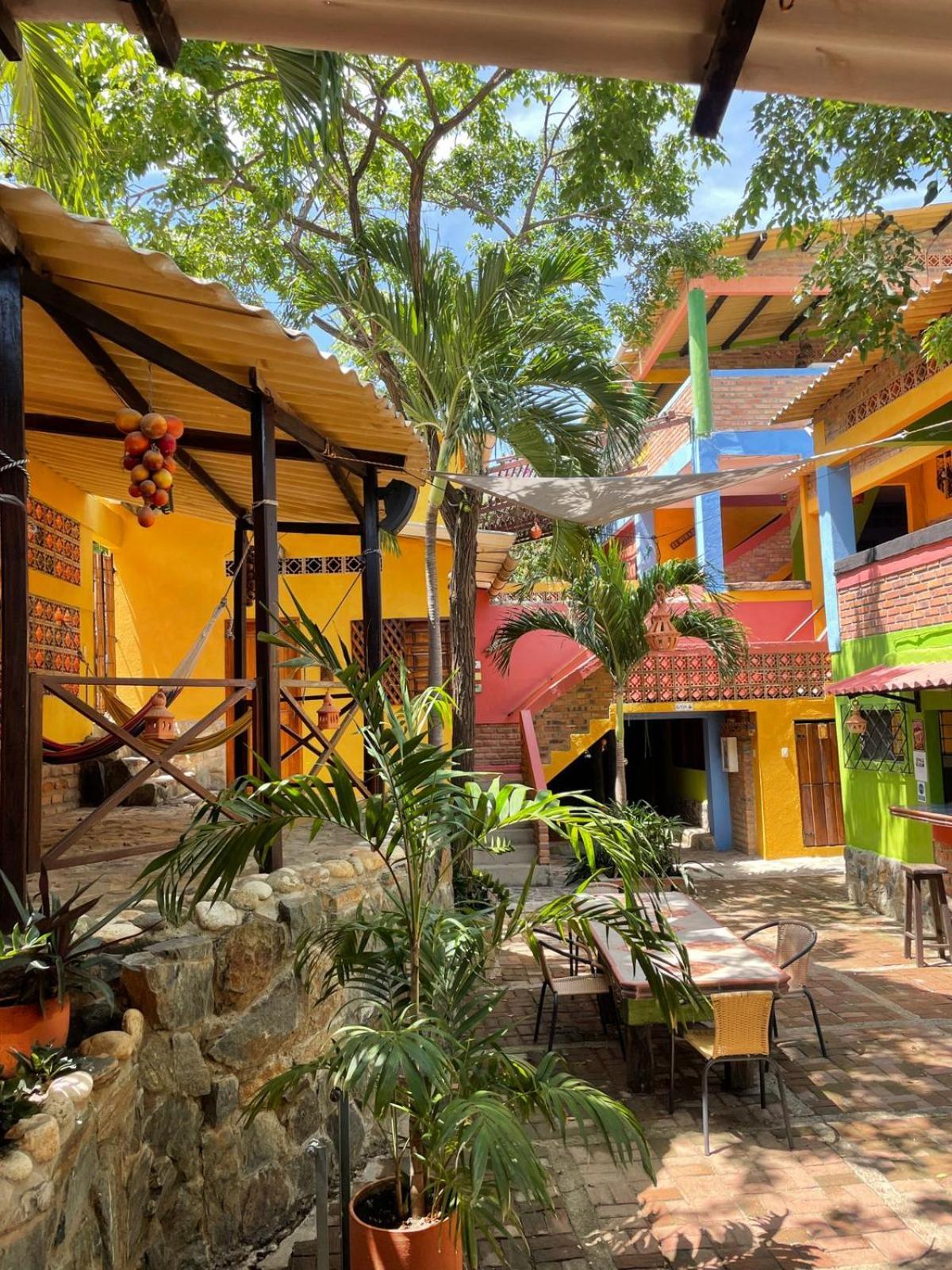 Hostal La Casa De Felipe Таганга Экстерьер фото