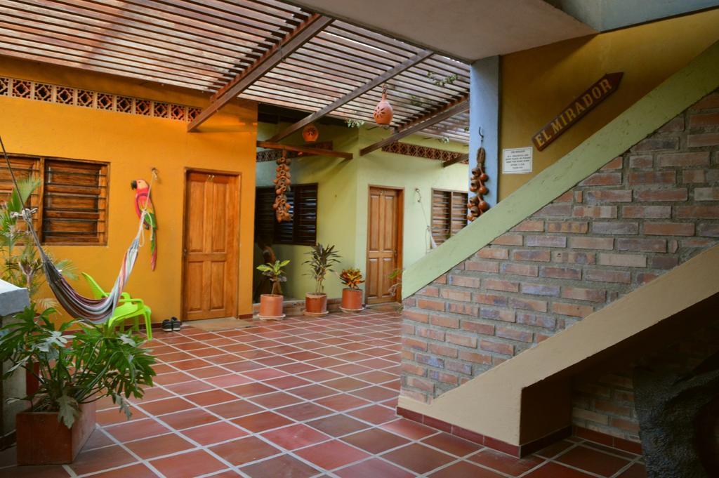 Hostal La Casa De Felipe Таганга Экстерьер фото