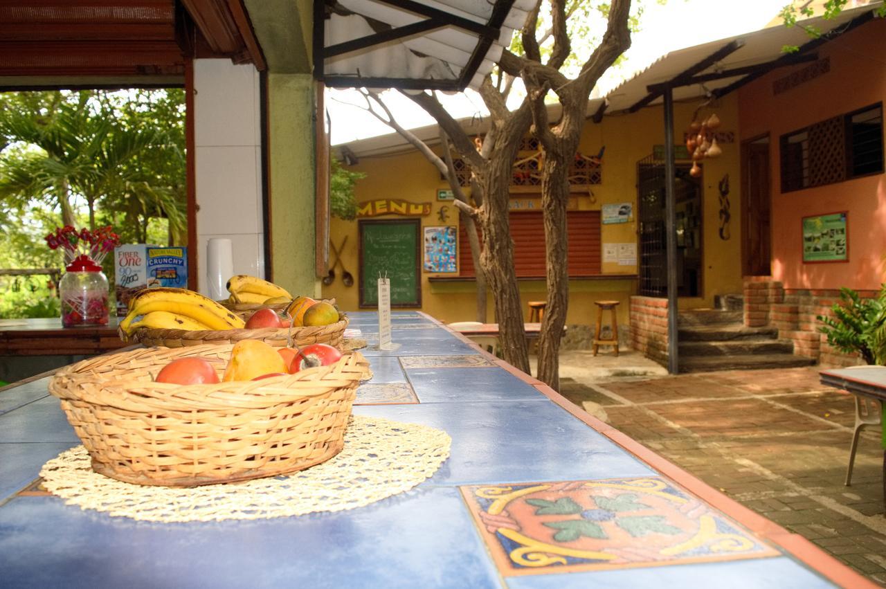 Hostal La Casa De Felipe Таганга Экстерьер фото